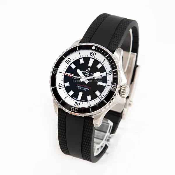 14350_watchlounge_lo.jpg