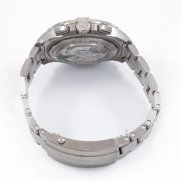14391_watchlounge_lo.jpg