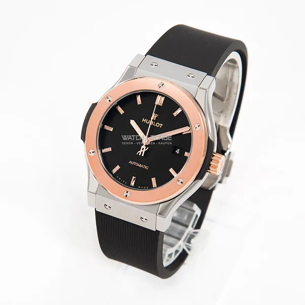 14413_watchlounge_lo.jpg