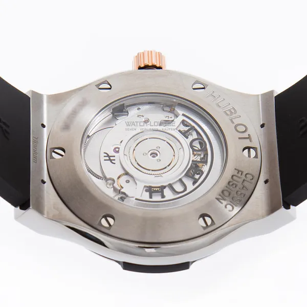 14416_watchlounge_lo.jpg