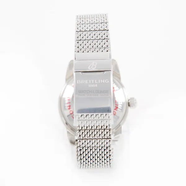 14522_watchlounge_lo.jpg