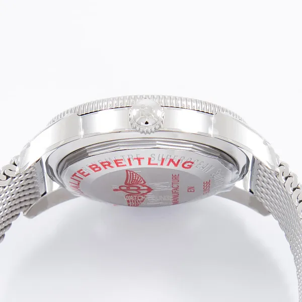 14554_watchlounge_lo.jpg