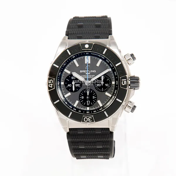 14563_watchlounge_lo.jpg